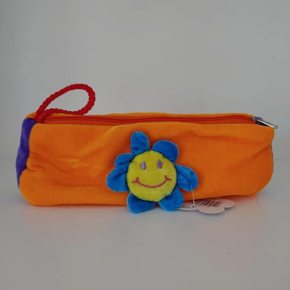 Soft pencil case with flower plush